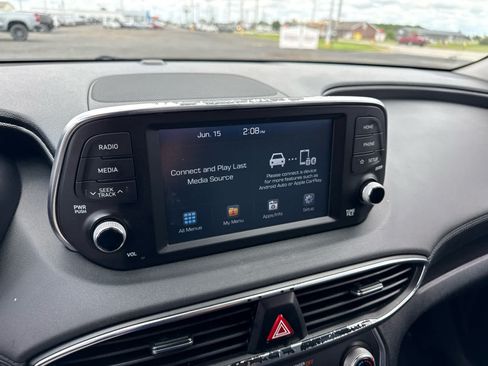 Used 2020 Hyundai Santa Fe SE FWD image 15