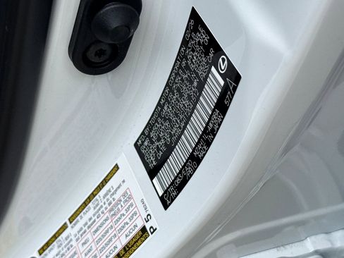 New 2026 Lexus UX 300h FWD image 18