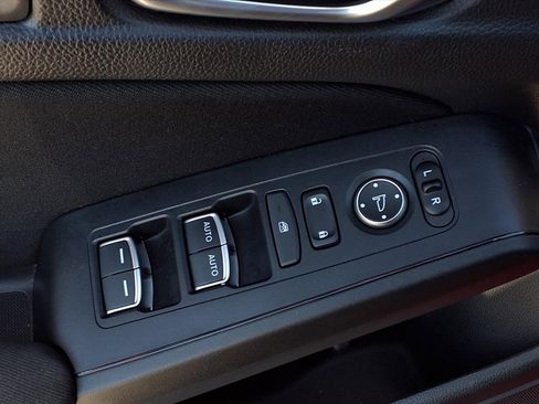 Used 2023 Honda Civic Sport image 17