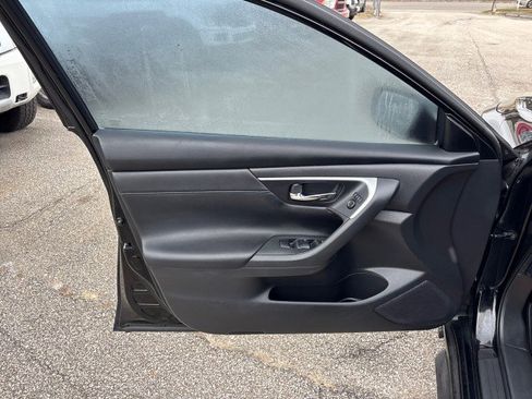 Used 2017 Nissan Altima 2.5 SR image 9