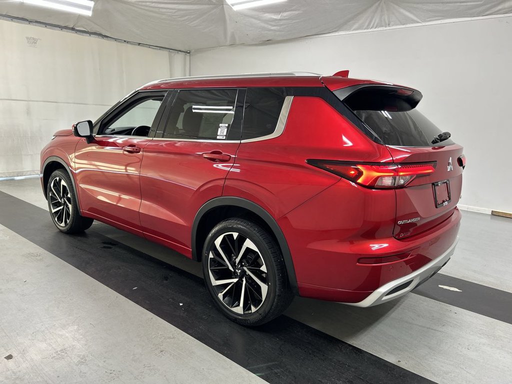 Used 2024 Mitsubishi Outlander SEL AWD/4WD image 7