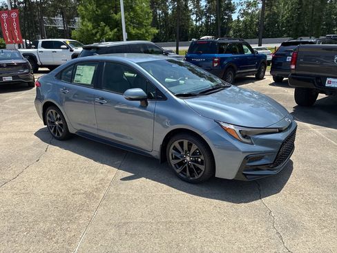 New 2026 Toyota Corolla SE FWD image 9
