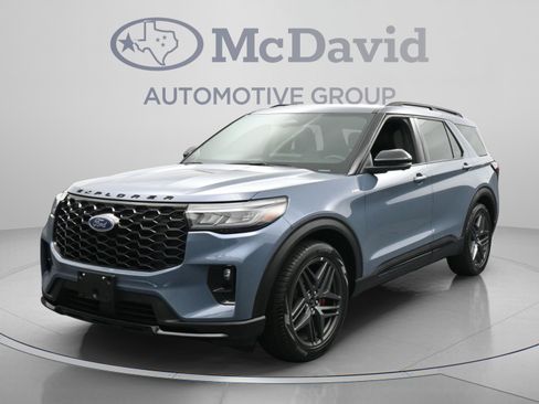 Used 2025 Ford Explorer ST-Line w/ Premium Package RWD image 4