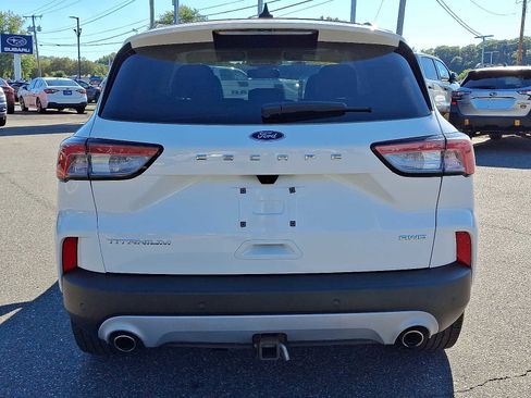 Used 2022 Ford Escape Titanium w/ Class II Trailer Tow Package image 5