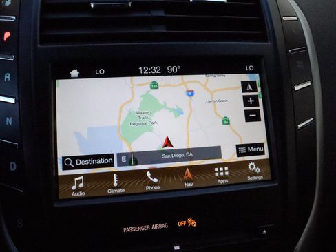 Used 2017 Lincoln MKC Select w/ Select Plus Package image 5