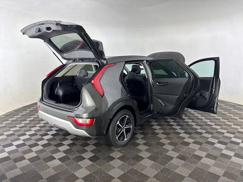 Certified 2025 Kia Niro LX FWD image 16