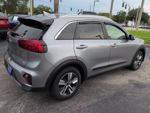 Used 2022 Kia Niro EX Premium FWD image 4