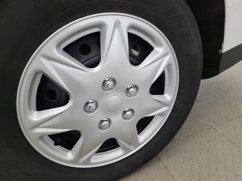 Used 2017 Ford Focus S image 31