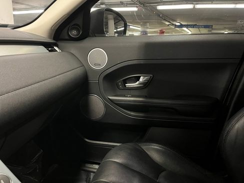 Used 2015 Land Rover Range Rover Evoque Pure Plus image 31