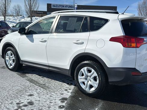 Used 2015 Toyota RAV4 LE image 10