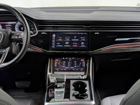 Used 2025 Audi Q7 3.0T Premium Plus image 28