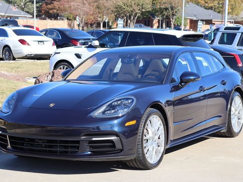 Used 2018 Porsche Panamera 4 image 4