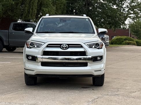 Used 2022 Toyota 4Runner Limited AWD/4WD image 2