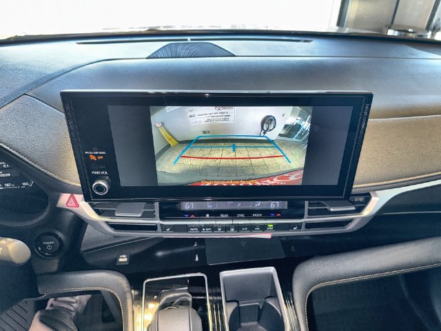 New 2026 Toyota Sienna XLE Woodland Edition AWD/4WD image 17
