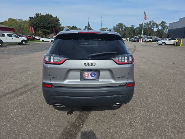 Used 2019 Jeep Cherokee Latitude w/ Popular Appearance Group AWD/4WD image 24