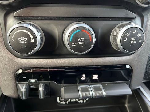 Used 2020 RAM 1500 Big Horn image 40