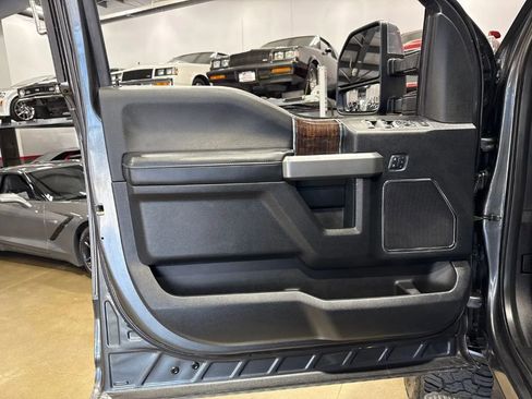 Used 2017 Ford F250 Platinum w/ Platinum Ultimate Package AWD/4WD image 32