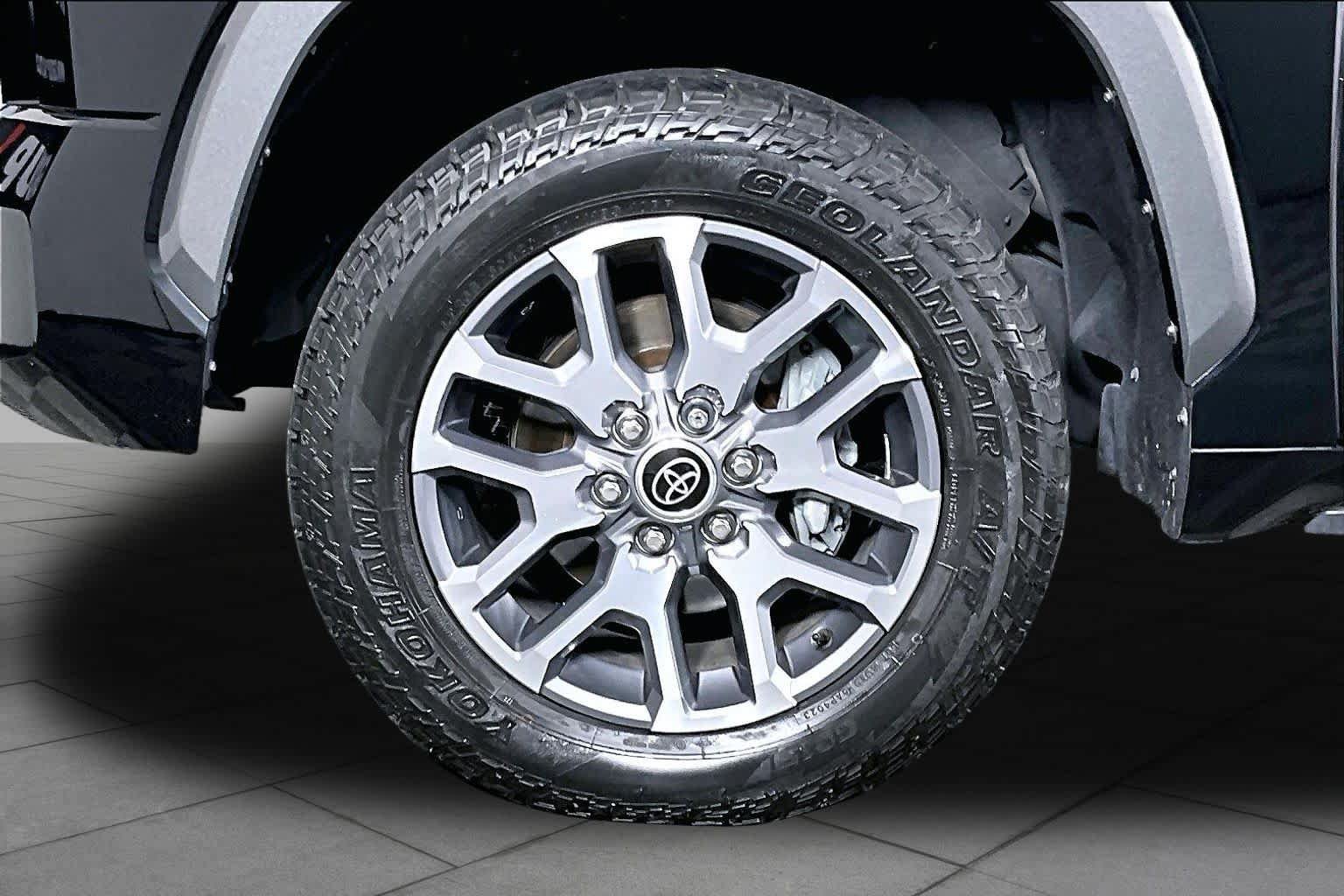 Used 2022 Toyota Tundra 1794 Edition AWD/4WD image 10