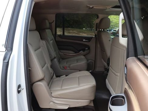Used 2017 Chevrolet Suburban Premier AWD/4WD image 28