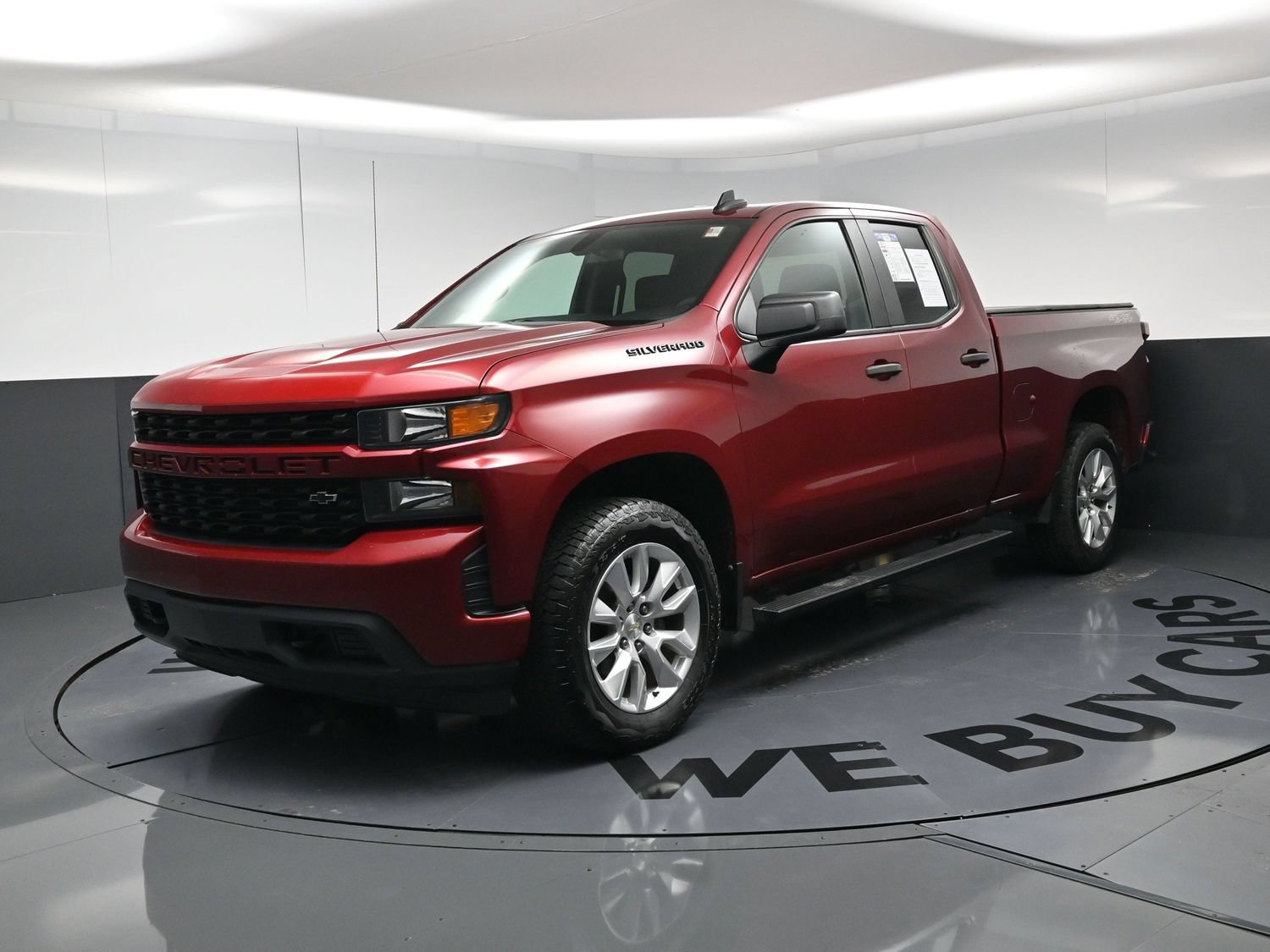 Used 2020 Chevrolet Silverado 1500 Custom w/ Custom Value Package AWD/4WD image 5