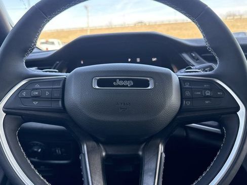 New 2026 Jeep Grand Cherokee Altitude AWD/4WD image 18