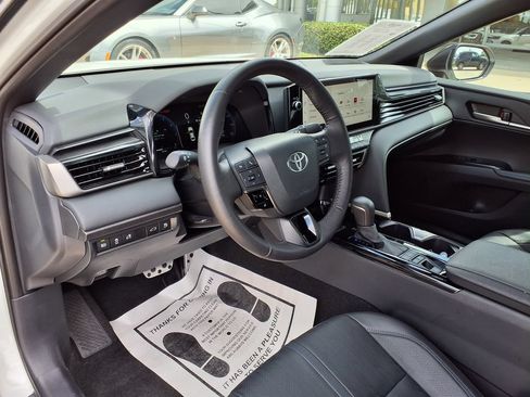 Used 2025 Toyota Camry XSE FWD image 23