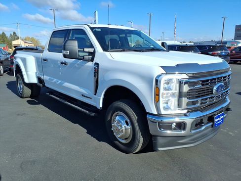 Used 2024 Ford F350 XLT image 8