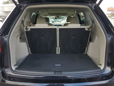 Certified 2025 Volkswagen Atlas SE image 8