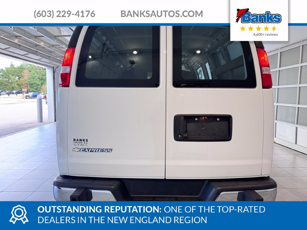 Used 2025 Chevrolet Express 2500 w/ Driver Convenience Package RWD image 6