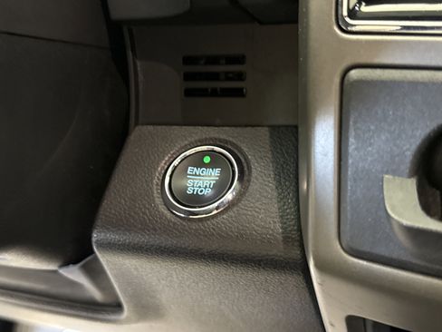 Certified 2021 Ford Expedition XLT w/ Black Accent Package image 27