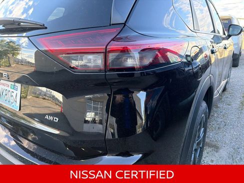 Certified 2025 Nissan Rogue SV AWD/4WD image 8