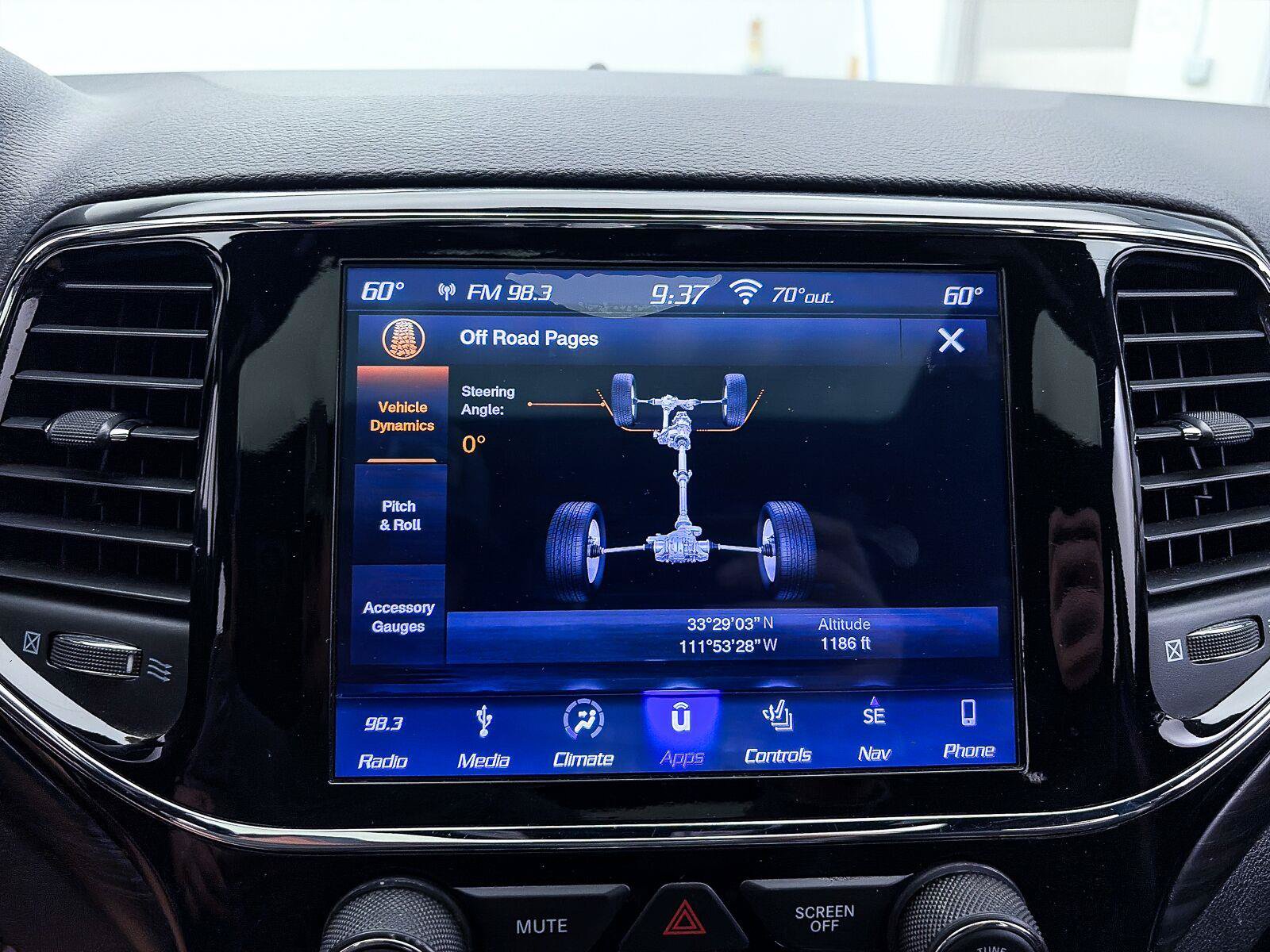 Used 2019 Jeep Grand Cherokee Altitude AWD/4WD image 5