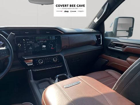 Used 2024 GMC Sierra 3500 Denali Ultimate image 25