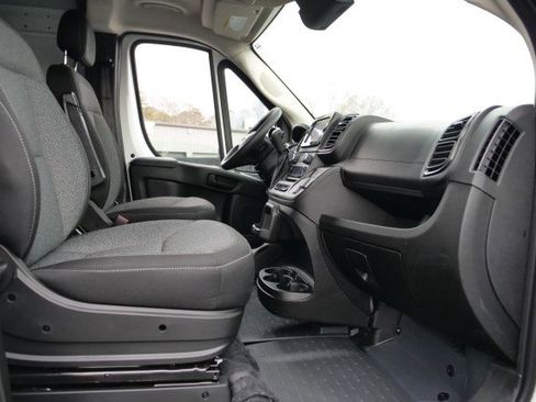 Used 2025 RAM ProMaster 2500 w/ Storage Group image 27
