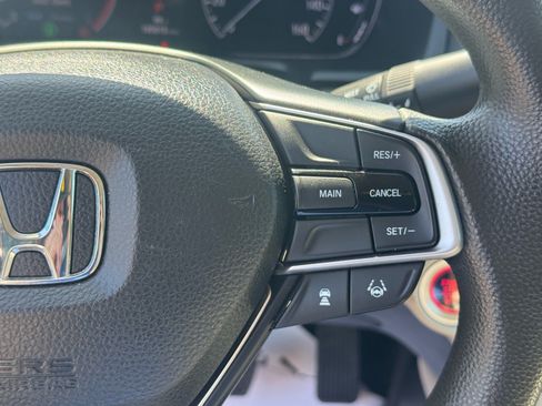 Used 2018 Honda Accord EX image 19