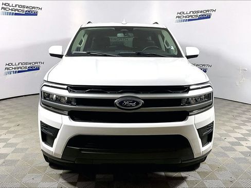 Used 2024 Ford Expedition Max XLT AWD/4WD image 2