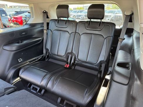 Used 2022 Jeep Grand Cherokee L Limited image 18