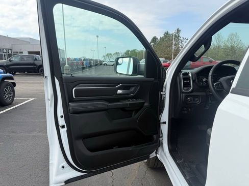 Used 2024 RAM 1500 Big Horn AWD/4WD image 11