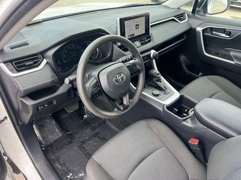 Used 2025 Toyota RAV4 XLE image 13