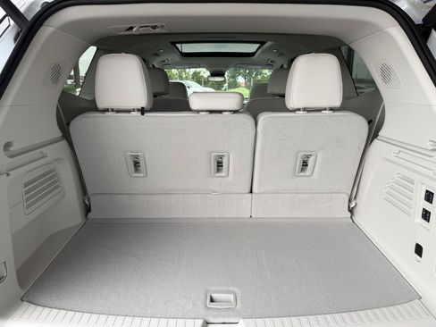 Used 2025 Buick Enclave Avenir w/ Super Cruise Package AWD/4WD image 45