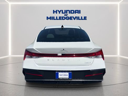 New 2026 Hyundai Elantra Limited FWD image 5