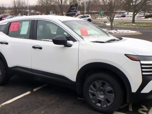 Certified 2025 Nissan Kicks S image 2