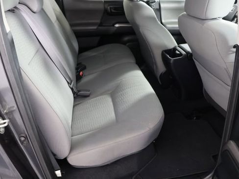 Used 2018 Toyota Tacoma SR5 image 20