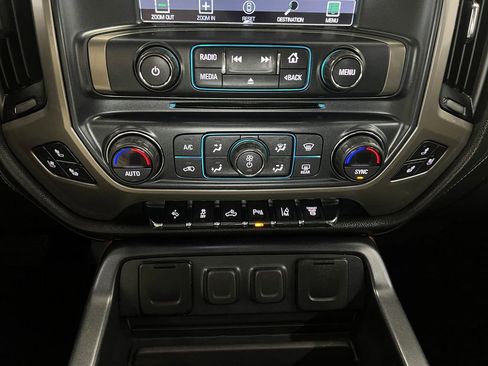 Used 2018 Chevrolet Silverado 2500 High Country w/ Duramax Plus Package image 15