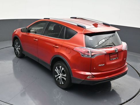Used 2017 Toyota RAV4 LE image 20