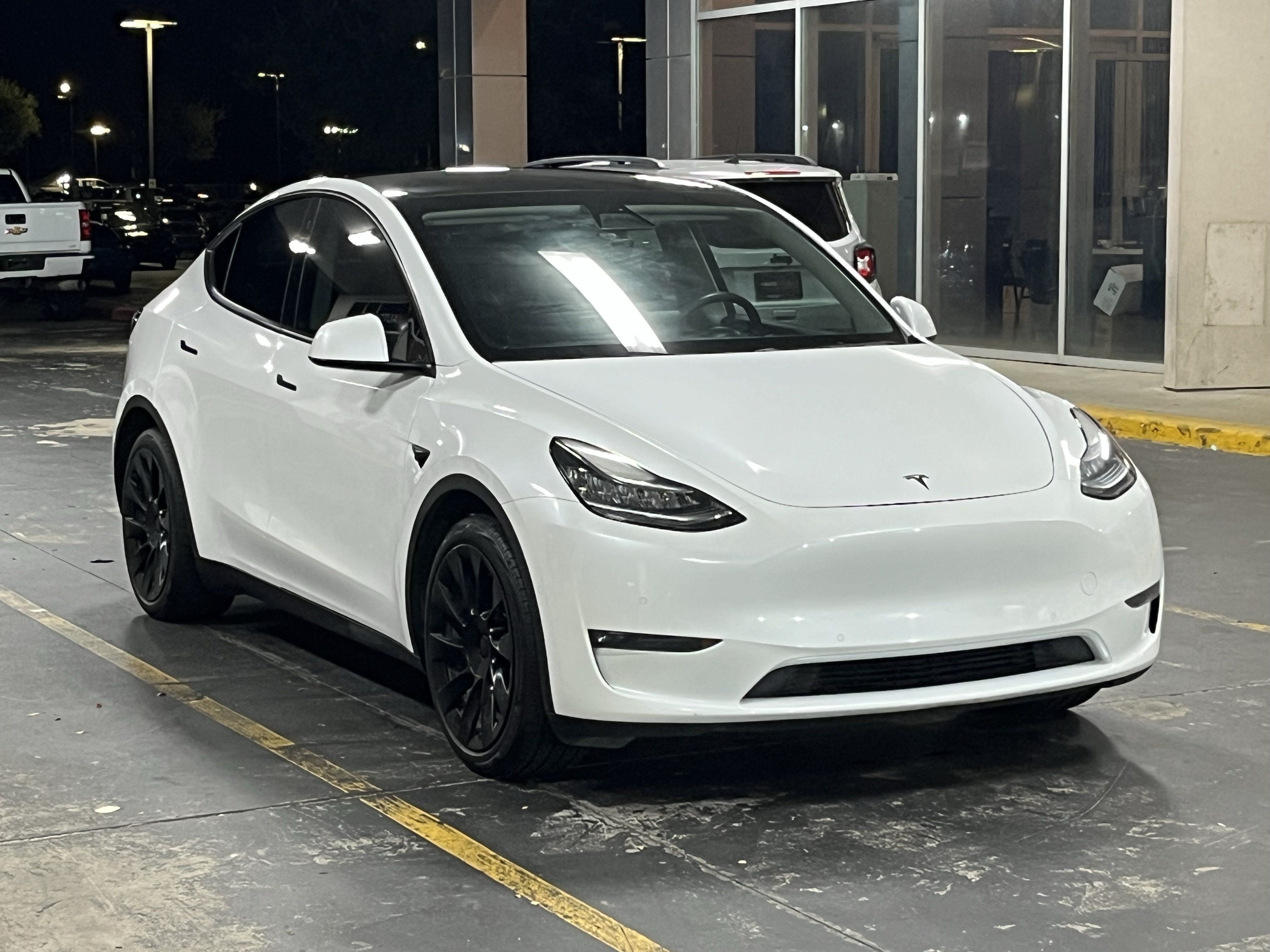 Used 2021 Tesla Model Y Long Range AWD/4WD image 3