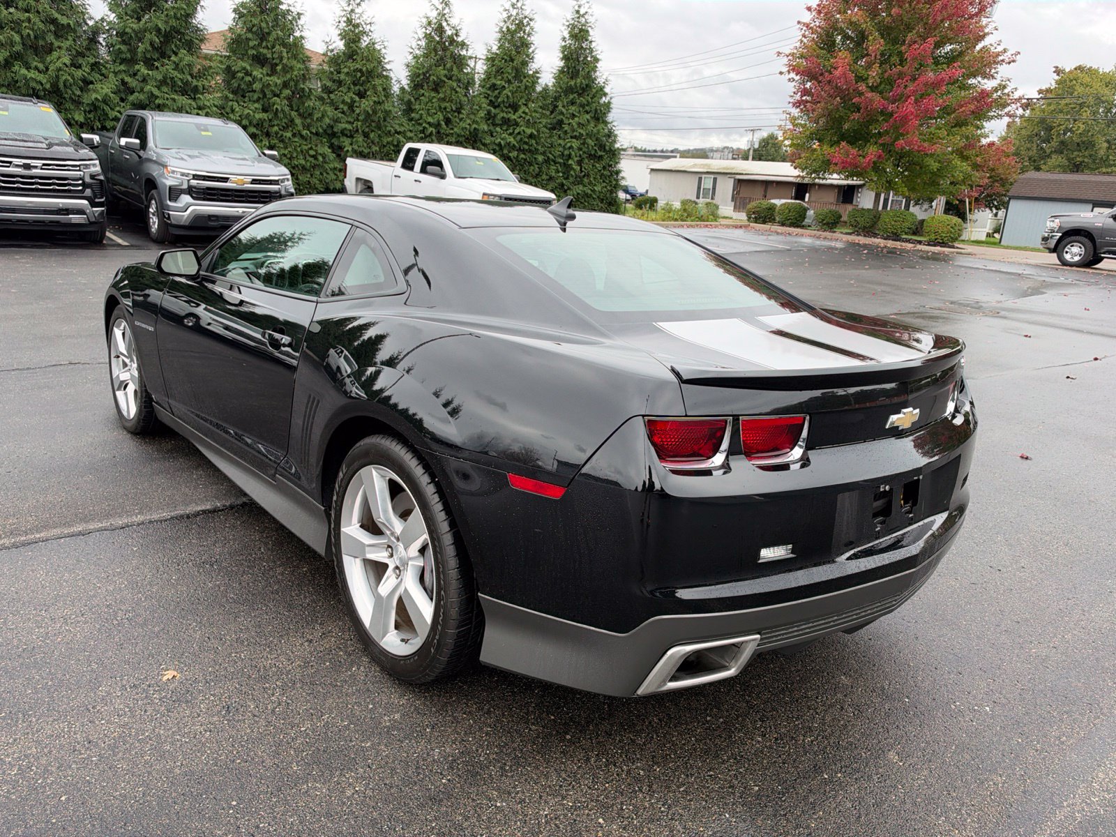 Used 2010 Chevrolet Camaro SS w/ LPO, Ground Effects Package RWD image 3