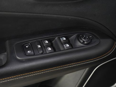 Used 2019 Jeep Compass Latitude w/ Popular Equipment Group image 23