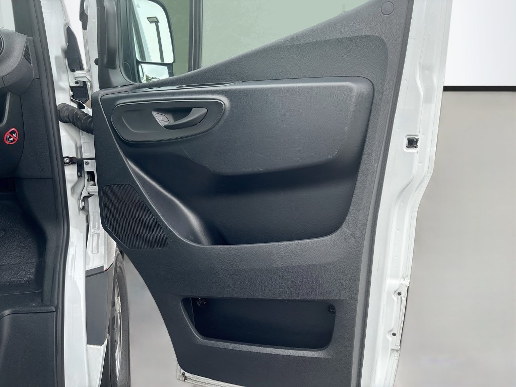 Used 2025 Mercedes-Benz Sprinter 2500 image 26
