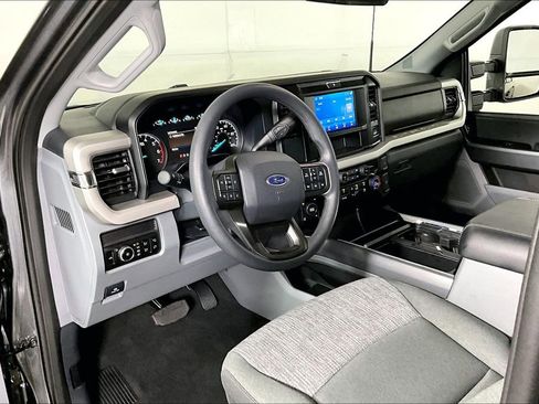 Used 2025 Ford F250 XLT w/ 360-Degree Camera Package image 13